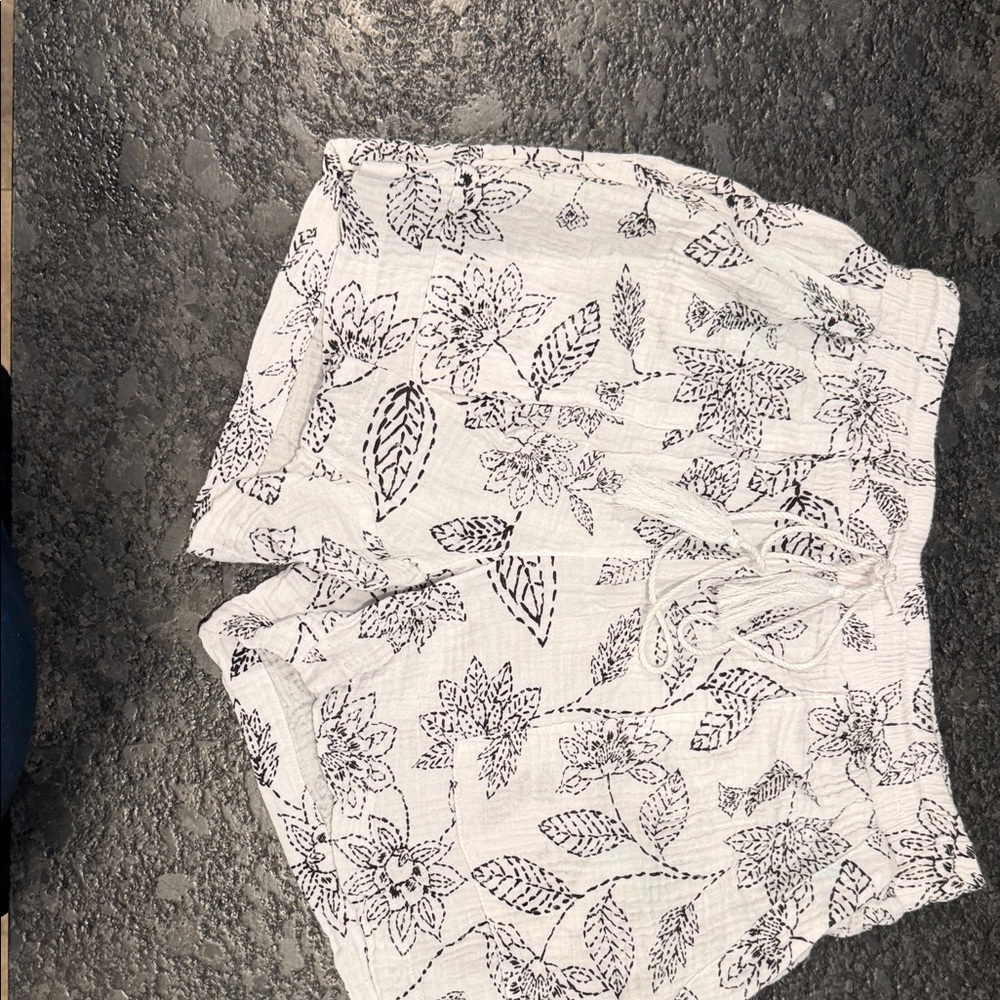 Royalty For Me White Floral Women Shorts